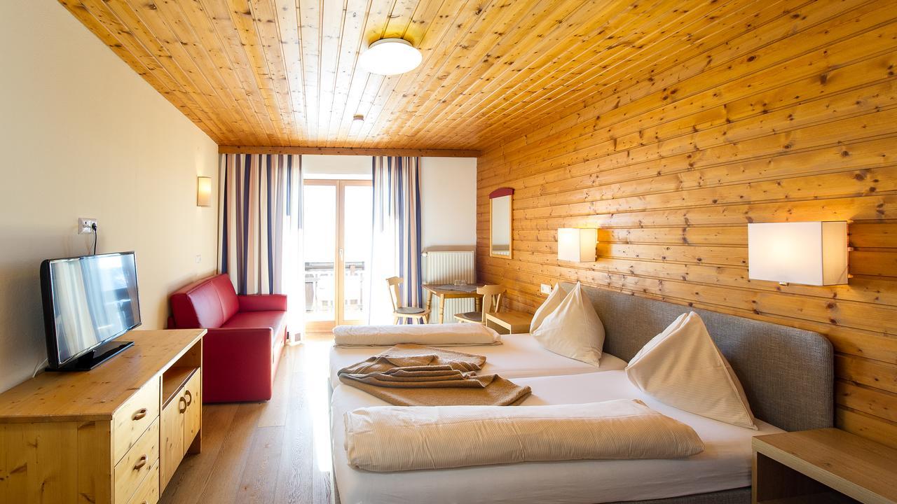 Sattleggers Alpenhof & Feriensternwarte Hotel Greifenburg Eksteriør billede