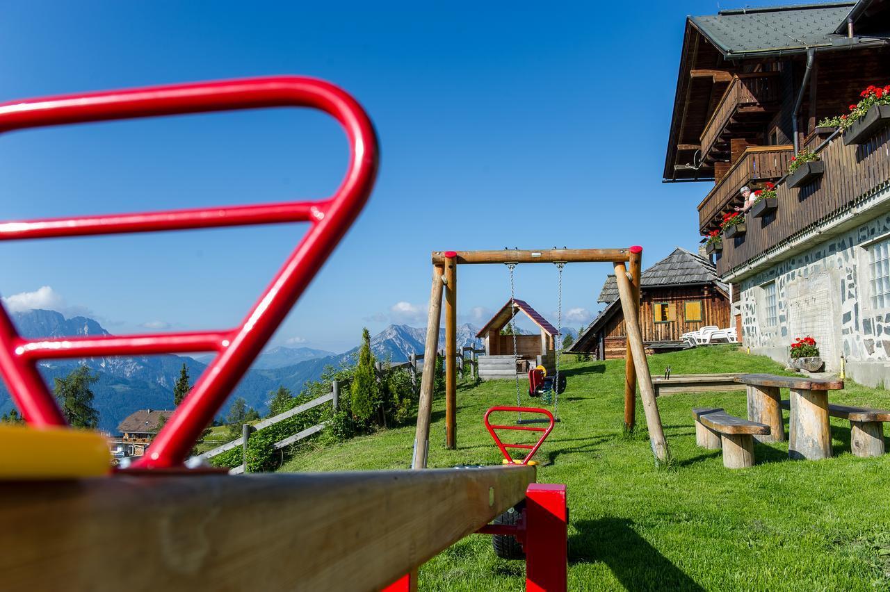 Sattleggers Alpenhof & Feriensternwarte Hotel Greifenburg Eksteriør billede