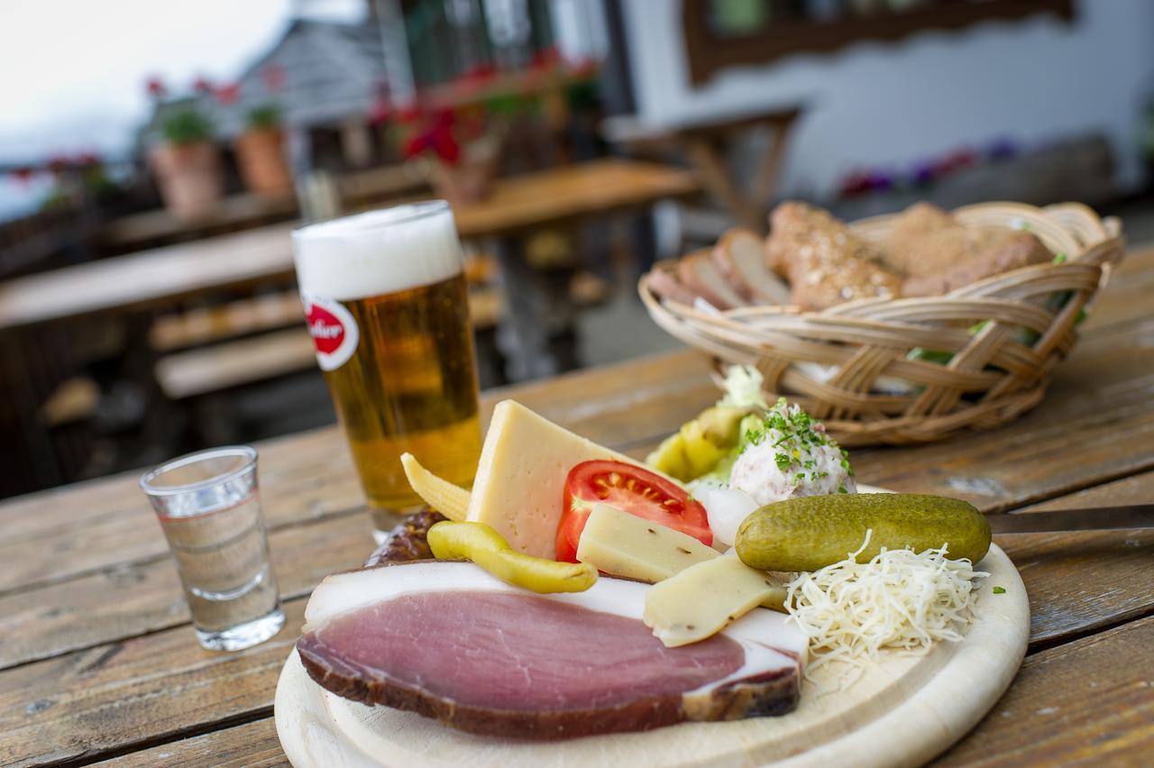Sattleggers Alpenhof & Feriensternwarte Hotel Greifenburg Eksteriør billede